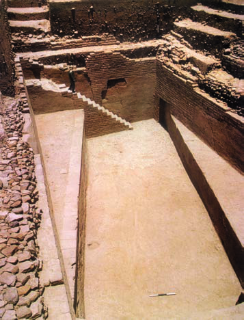Stone-masonry water reservoir at Dholavira, Gujarat