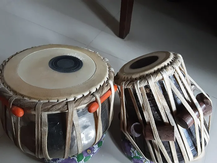 Tabla set close-up